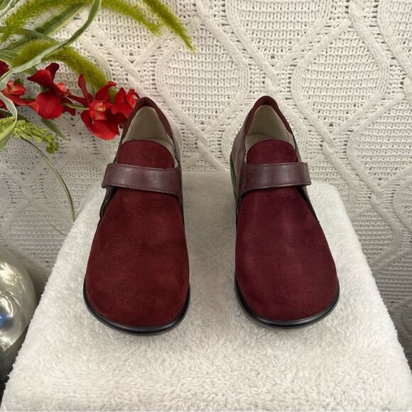 JBU BY JAMBU Wine Sedona Vegan Suede Slip-On Clogs Sz 7.5 Comfort - Picture 6 of 14